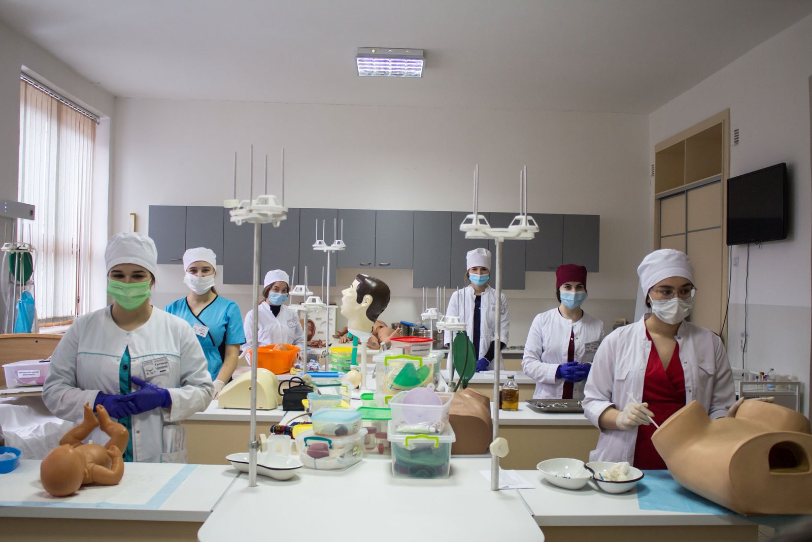 Майбутні акушерки склали випускний екзамен з високим результатом