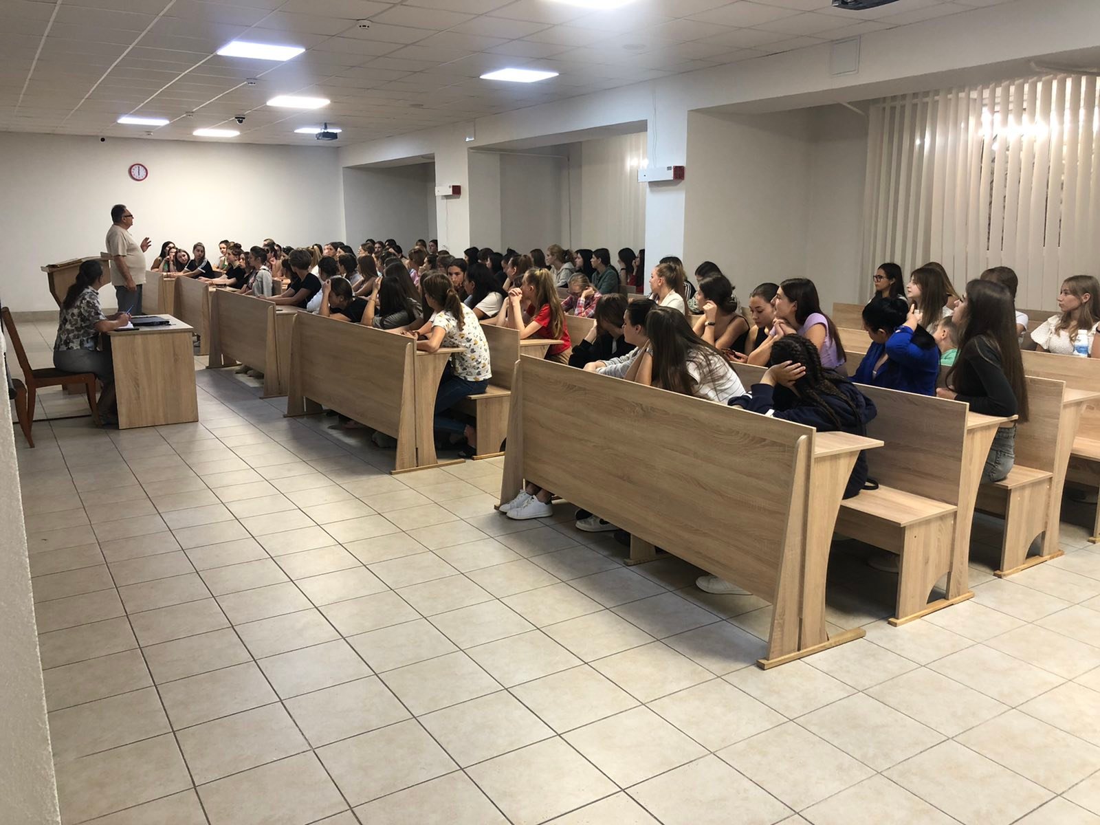 Зустріч мешканців гуртожитку з директором ІФМФК