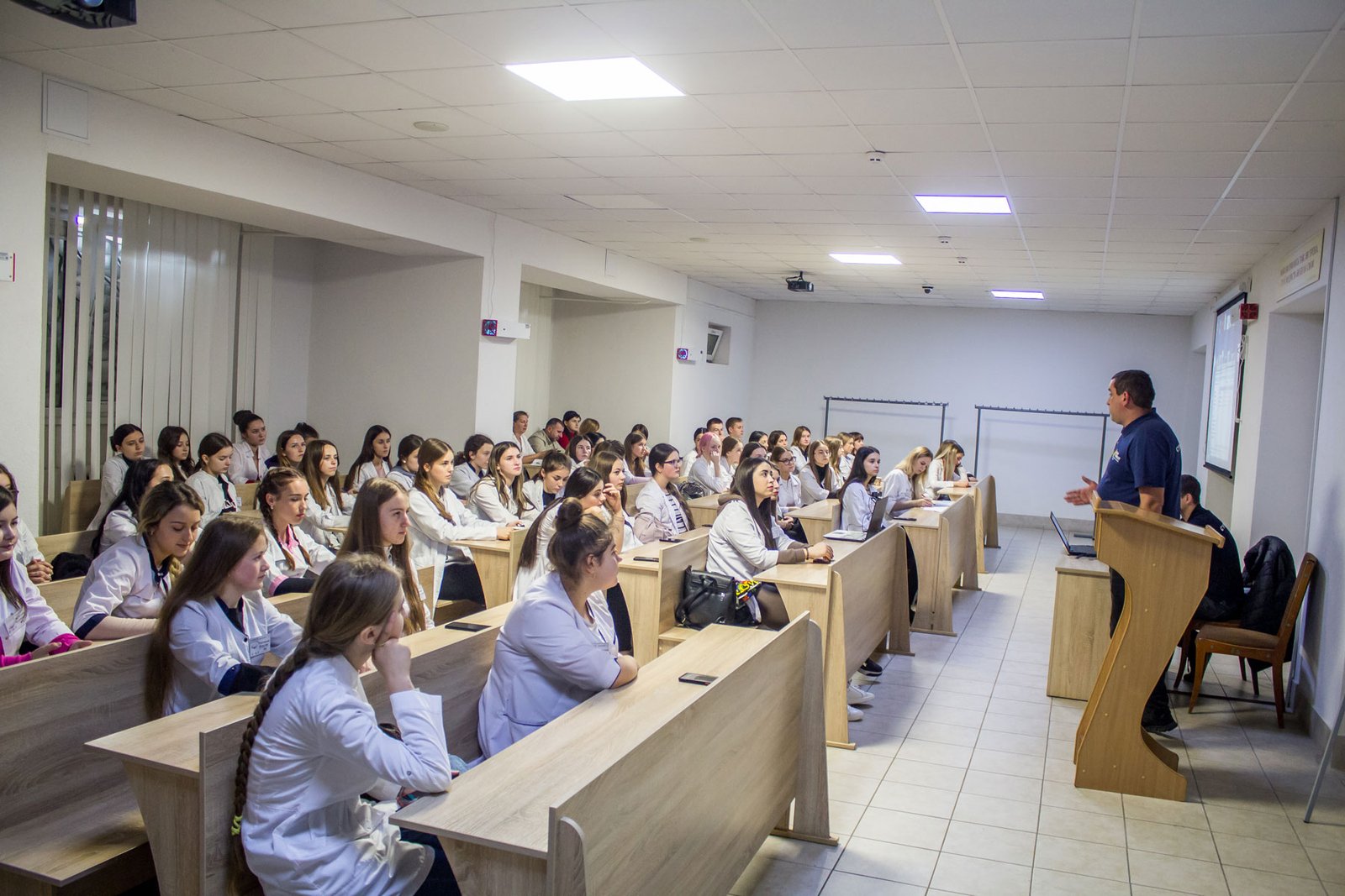 Працівниками кіберполіції Івано-Франківщини проведено семінар-навчання для студентів та викладачів 