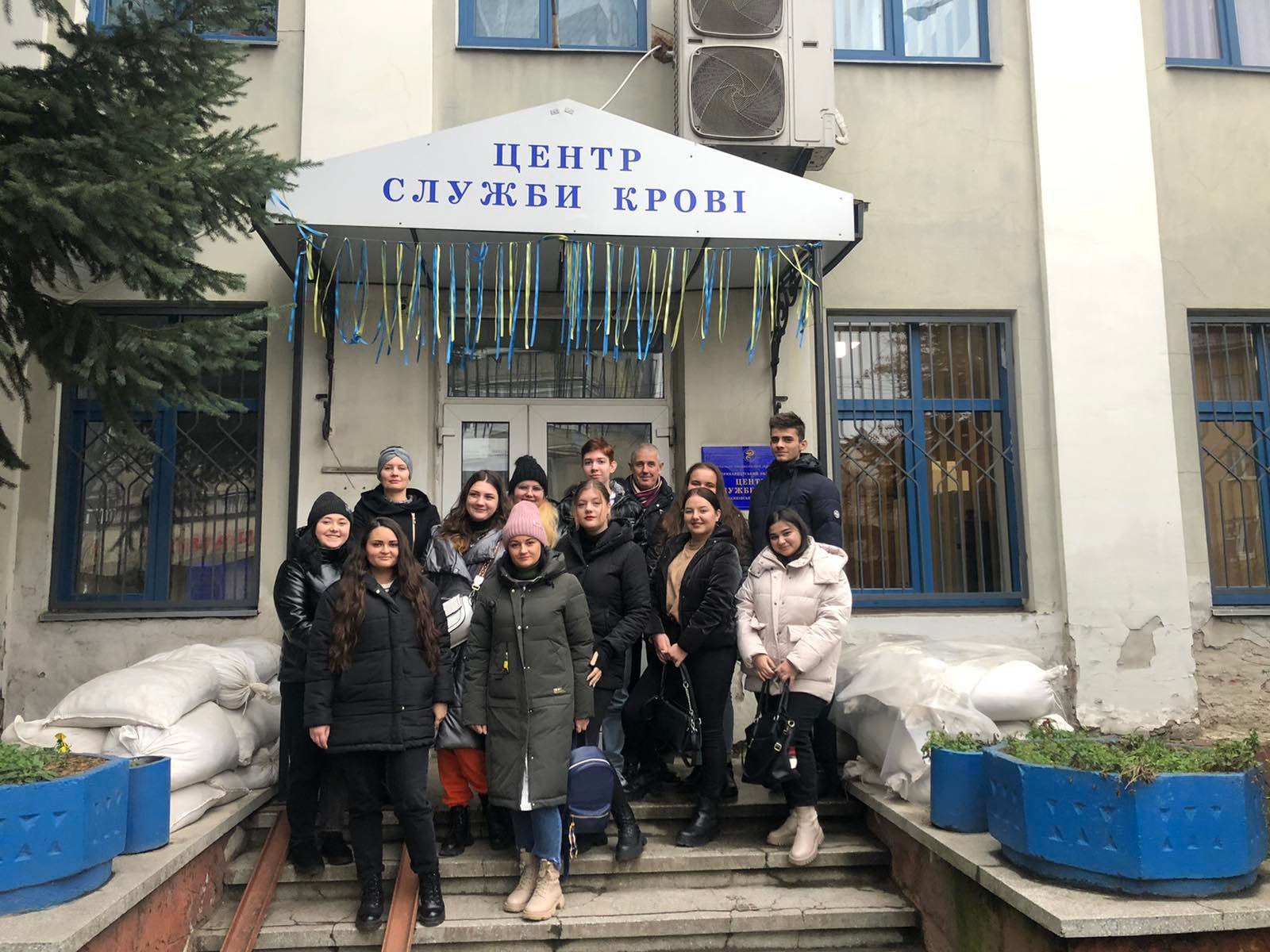 Студенти ІФМФК  в Прикарпатському центрі служби крові
