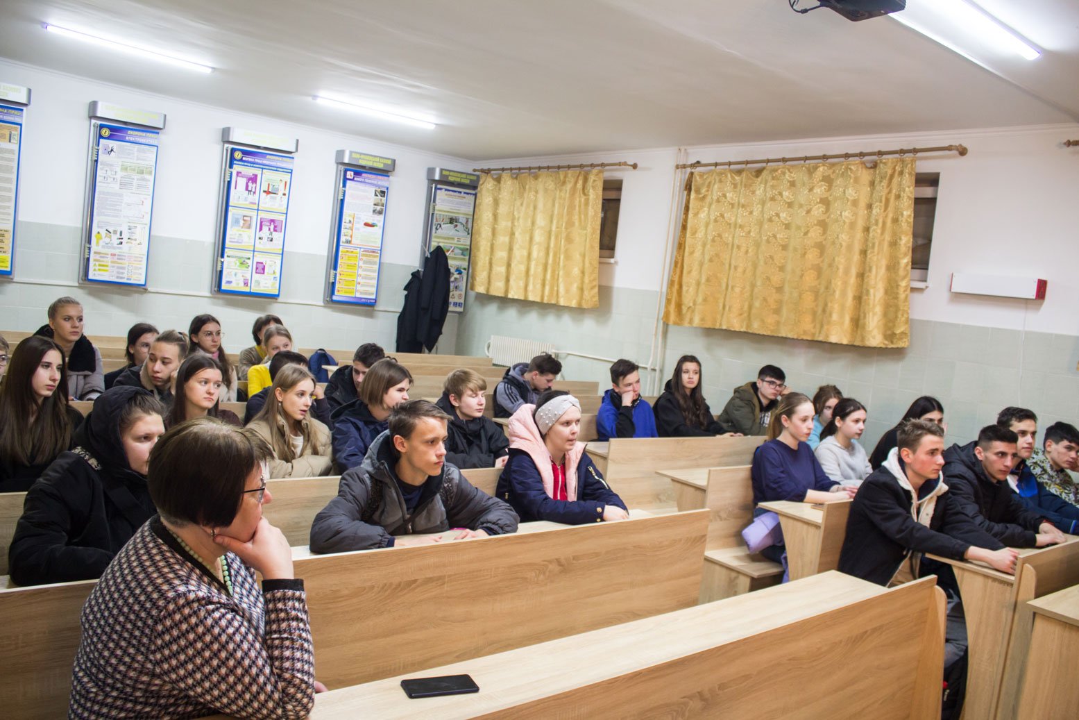 Для ліцеїстів – ознайомлення з ІФМФК