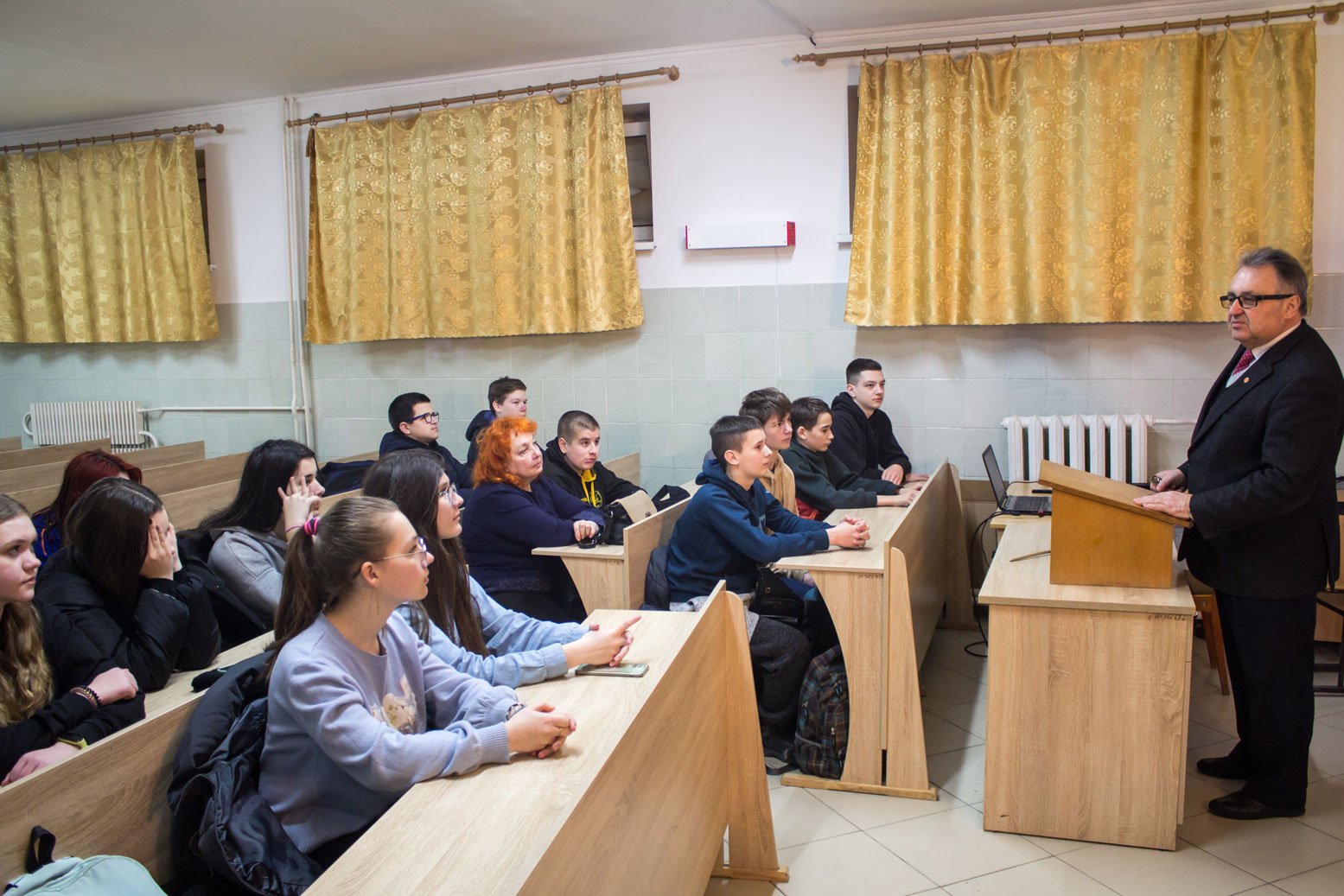 Екскурсія коледжем та мінілекції – для ліцеїстів