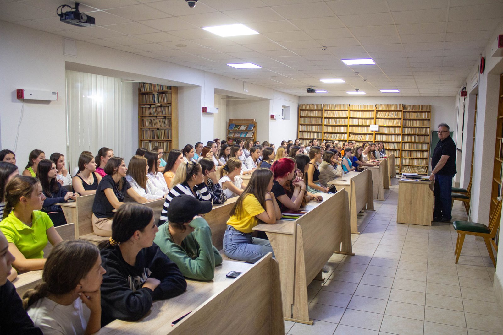 Директор ІФМФК зустрівся з мешканцями гуртожитку