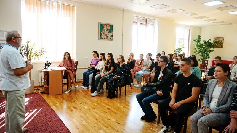 Зустріч з відомим письменником