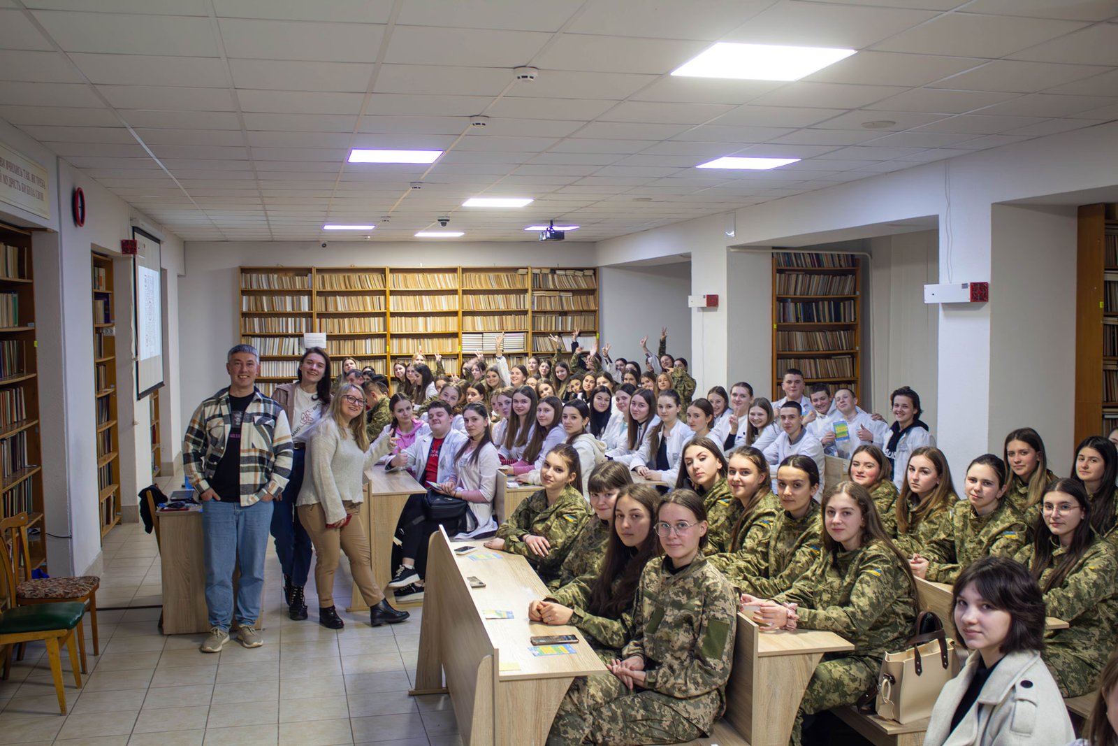 Дискусія про штучний інтелект