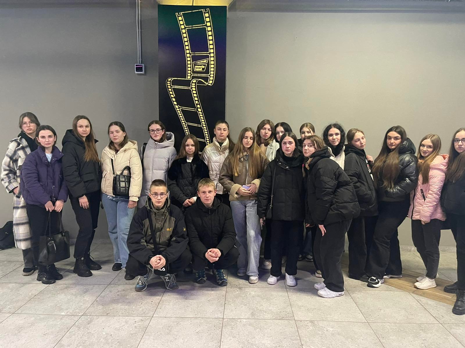 Перегляд фільму «20 днів у Маріуполі»