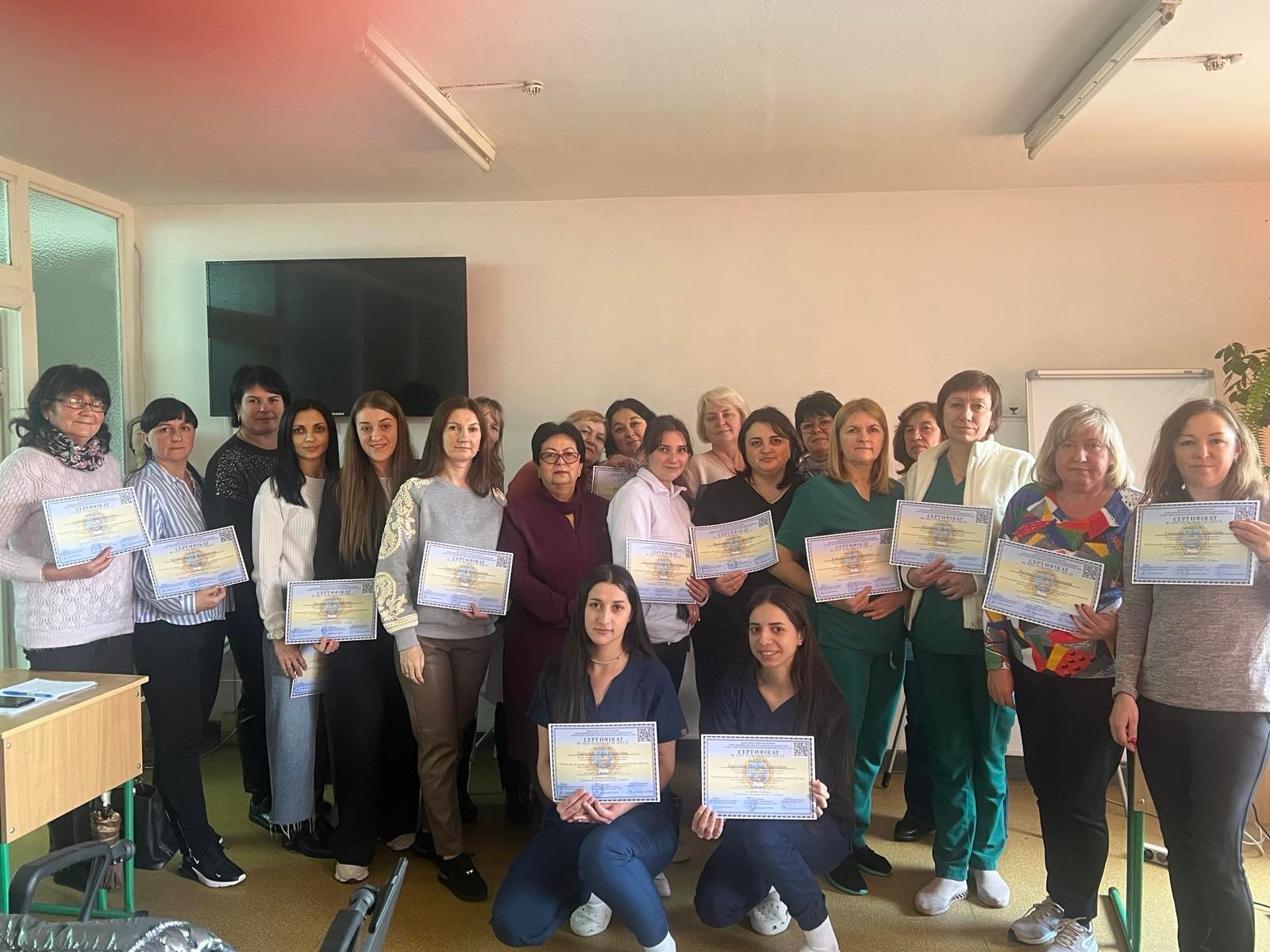 Медичні сестри навчаються працювати з дотриманням вимог наказів МОЗ України щодо профілактики інфекцій, пов’язаних з наданням медичної допомоги у ЗОЗ