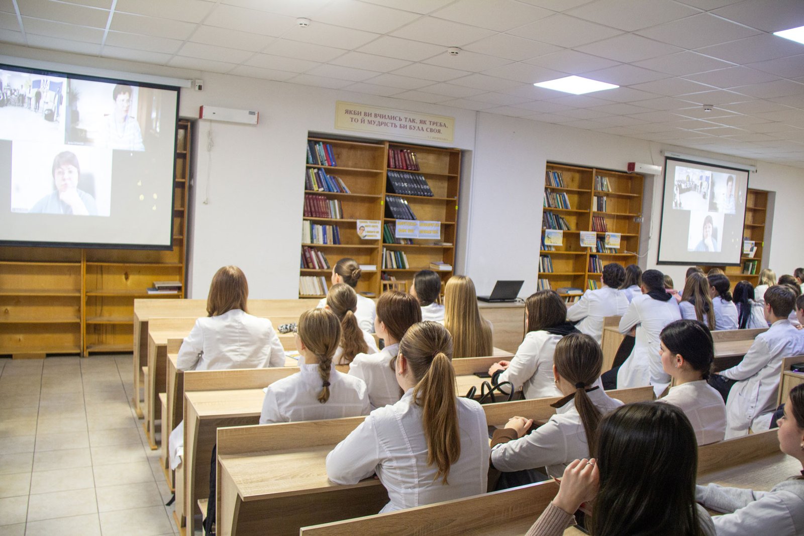 «Полотно нації: сплетіння материнських доль»