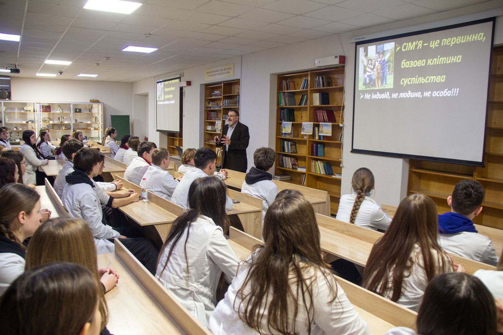 Продовжилися зустрічі Оскара Пени з першокурсниками