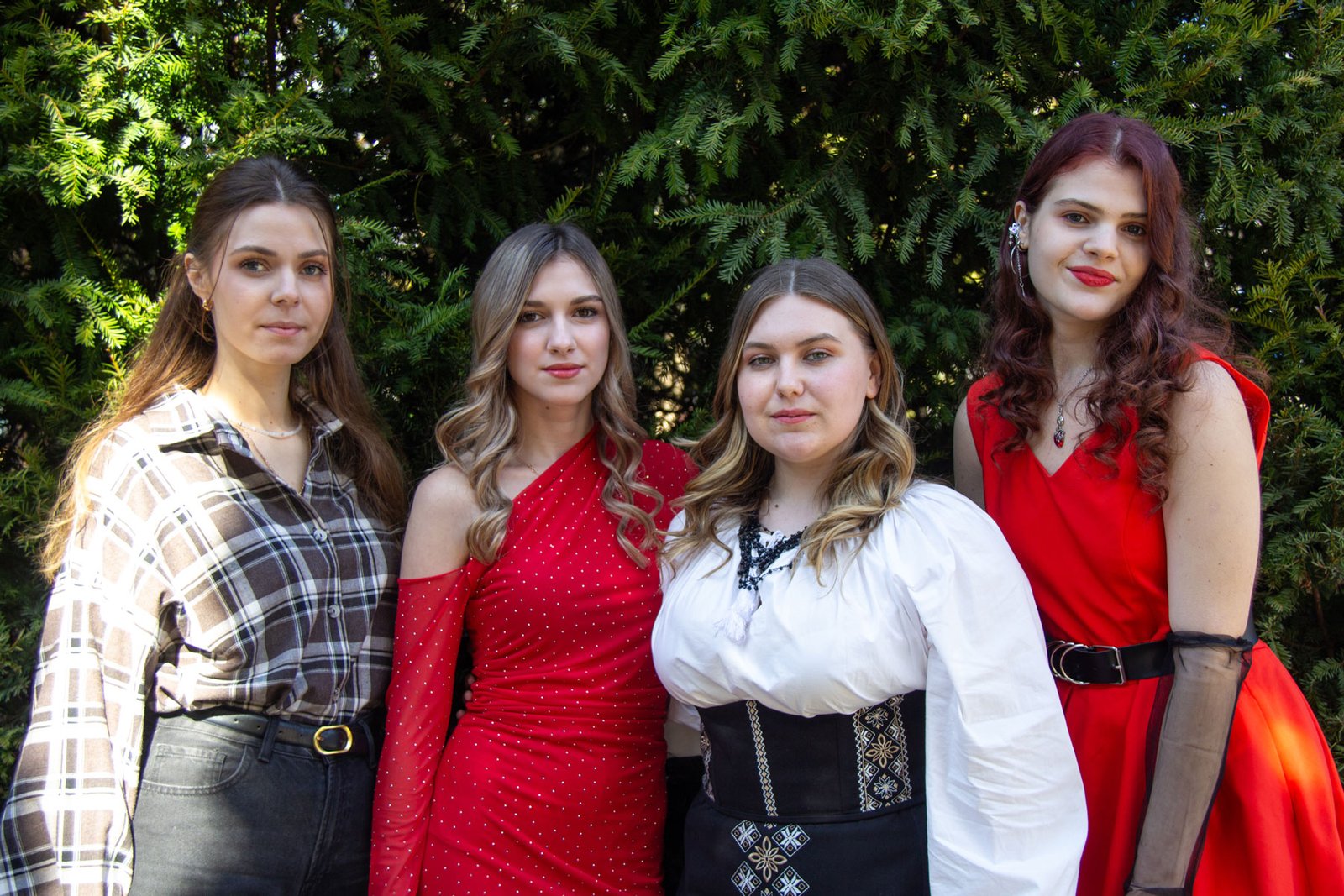 Вітаємо з перемогою на конкурсі «Пісенний вернісаж»