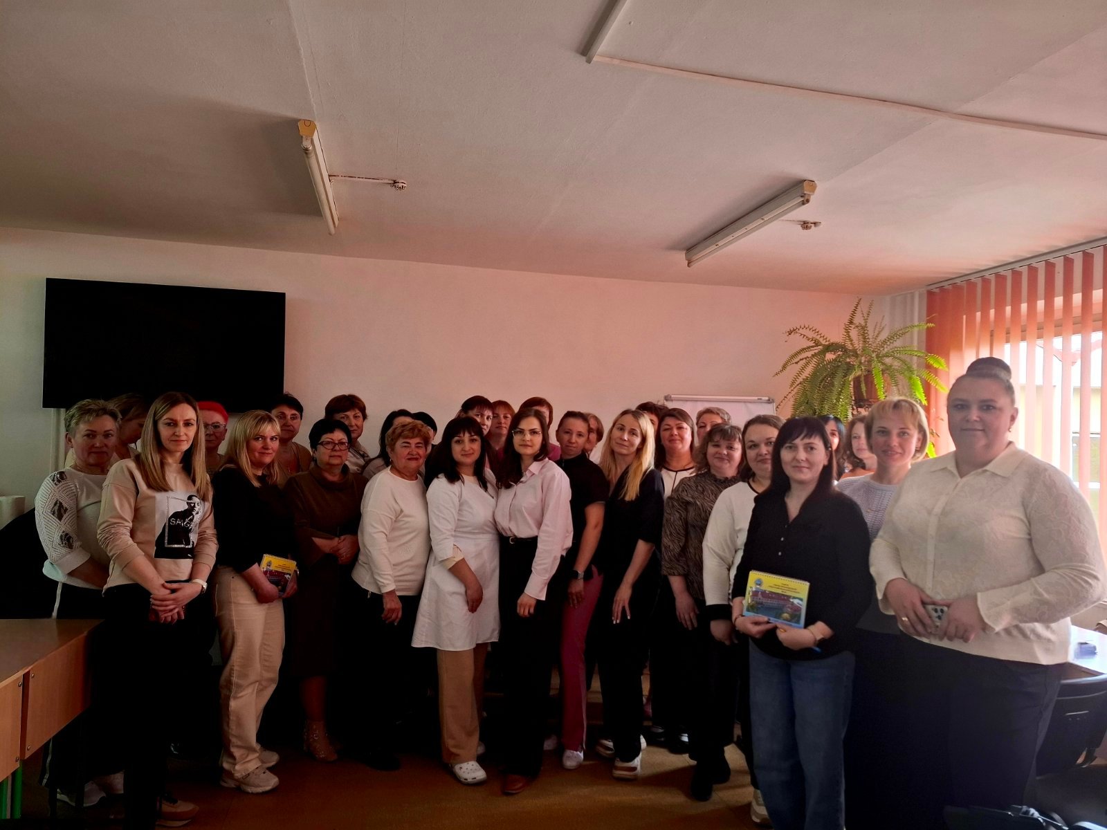 Медичні сестри удосконалюють практичні навички з інфекційного контролю