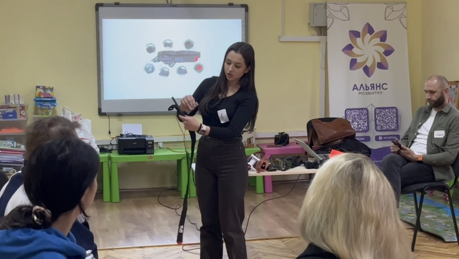 Практикуємо знання, що рятують життя: викладач та студенти коледжу провели тренінг з домедичної допомоги