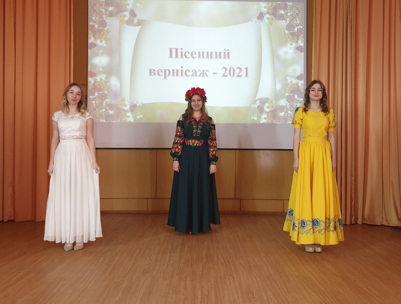 Перемога на конкурсі «Пісенний вернісаж»