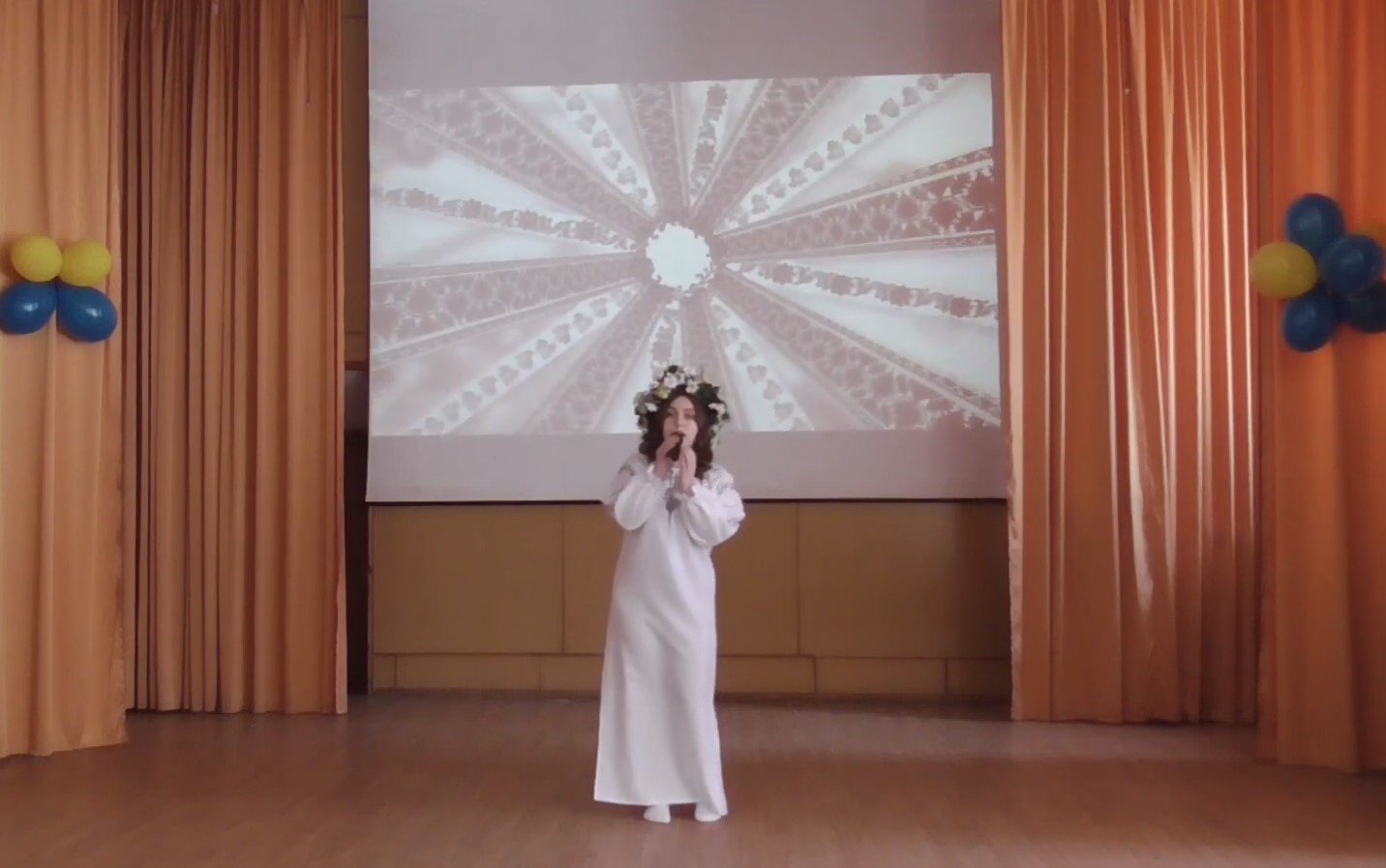 Друге місце на конкурсі «Пісенний вернісаж»