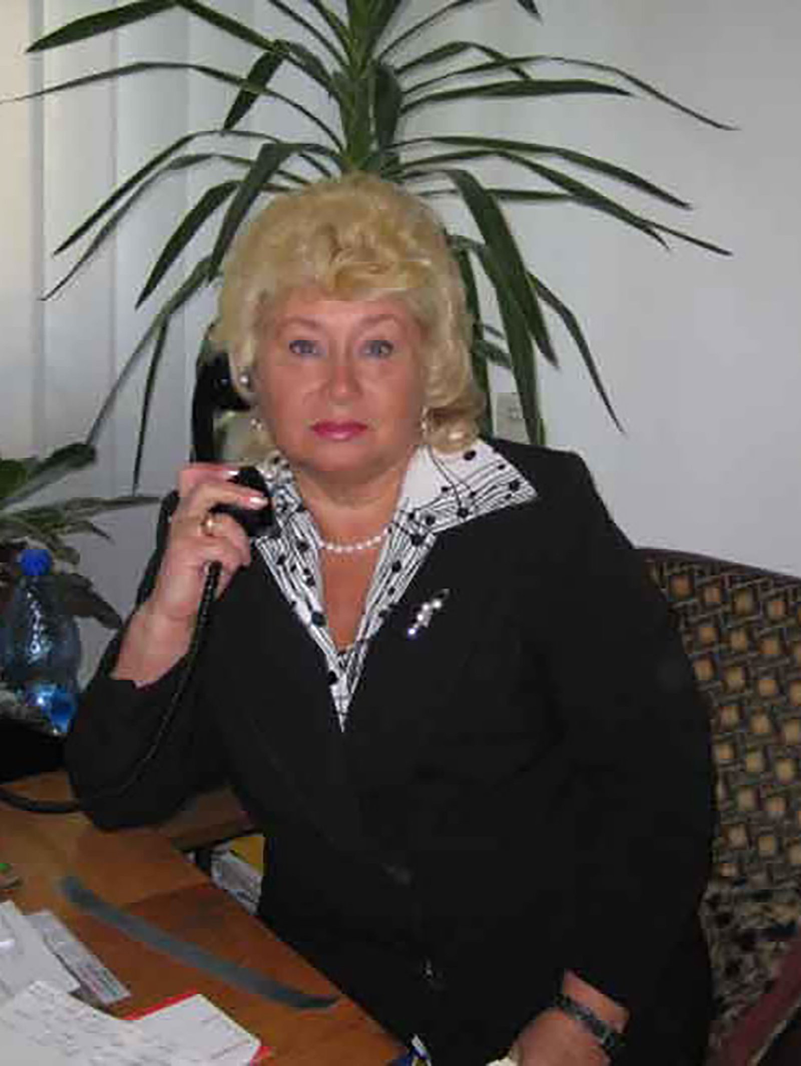 30 постатей випускників...Галина ВАРИВОДА